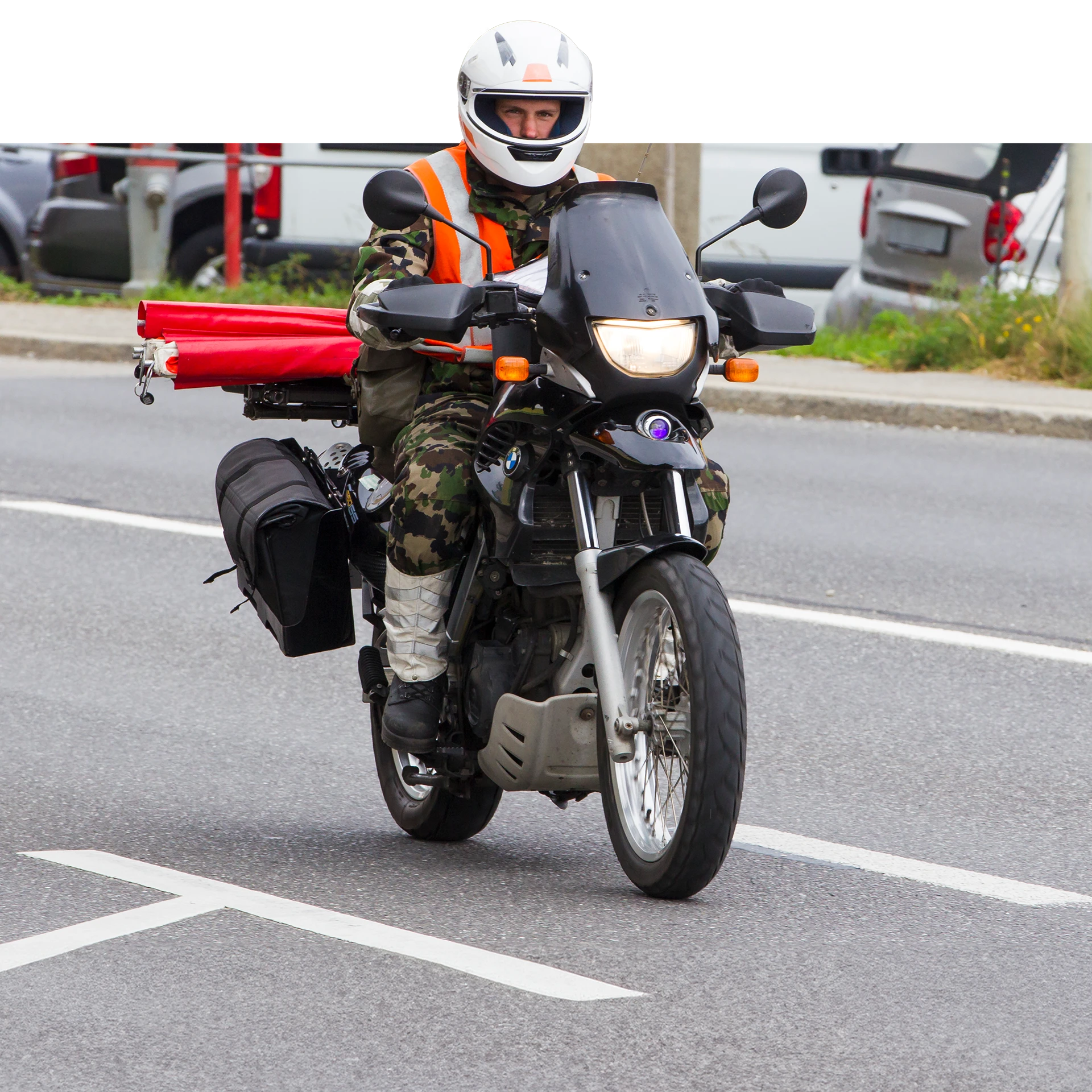 Verkehrssoldat beim Verkehrsdienst